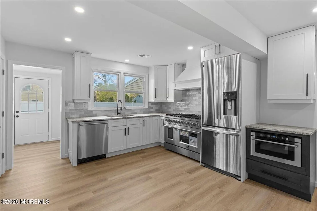 Photo of 353 Constitution Drive