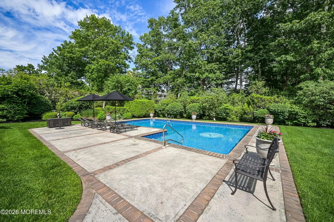 Photo of 2352 Macintosh Drive