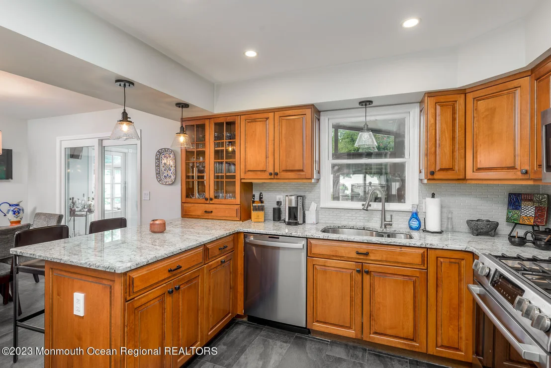 Photo of 74 Oak Knoll Drive