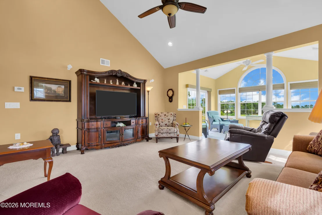 Photo of 4 Bay Head Court
