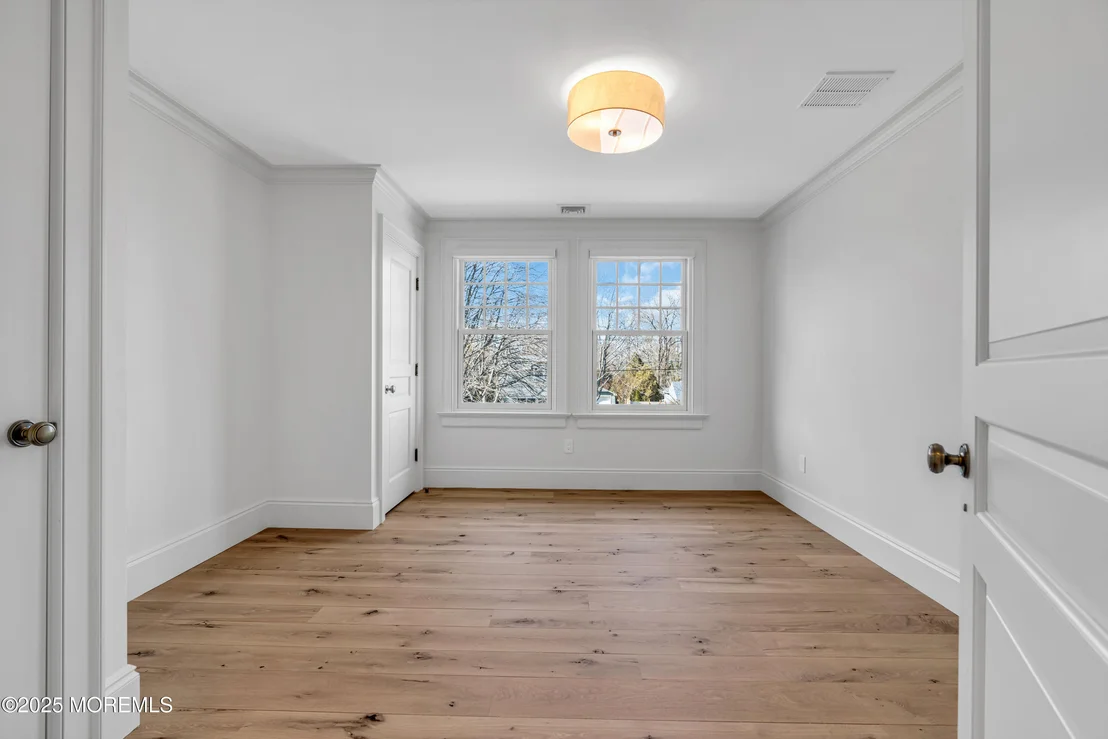 Photo of 327 South Boulevard