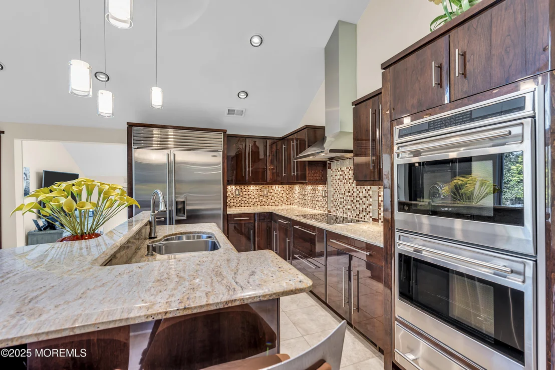 Photo of 635 Winding River Road