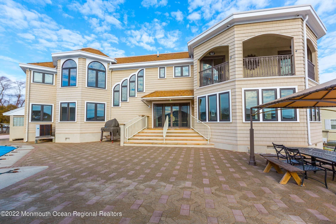 Photo of 1009 Plimsoll Pt