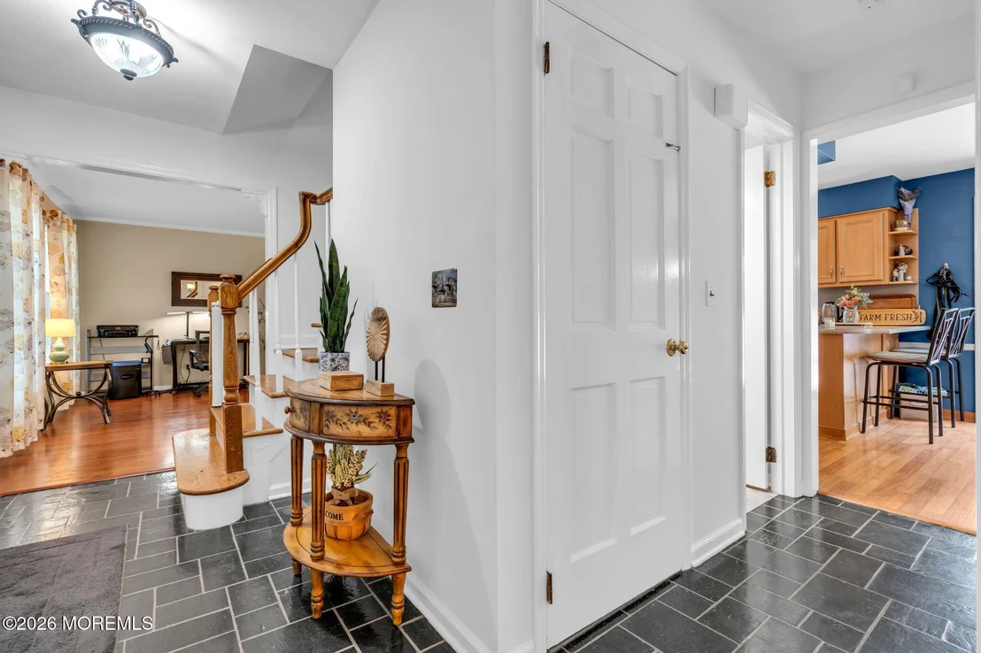 Photo of 2 Lakeland Drive