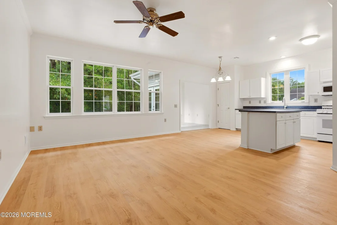Photo of 33 Valley Stream Place