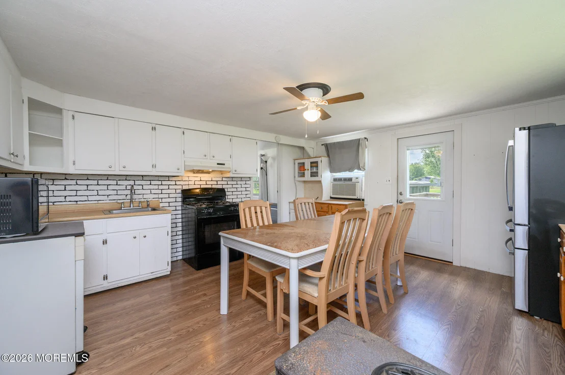 Photo of 93 N Maple Avenue