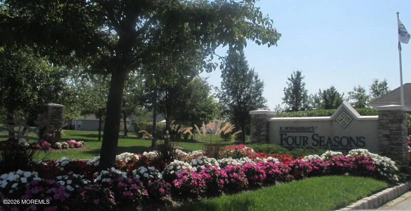 Photo of 46 Minuteman Circle