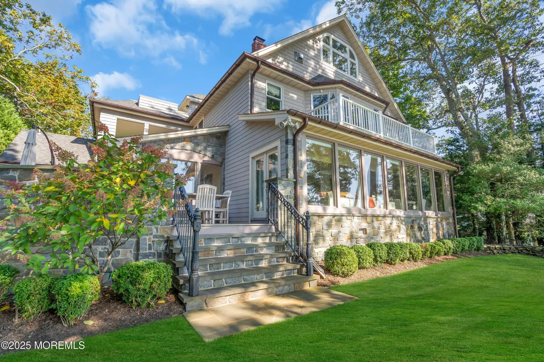 Photo of 2403 Riverside Terrace