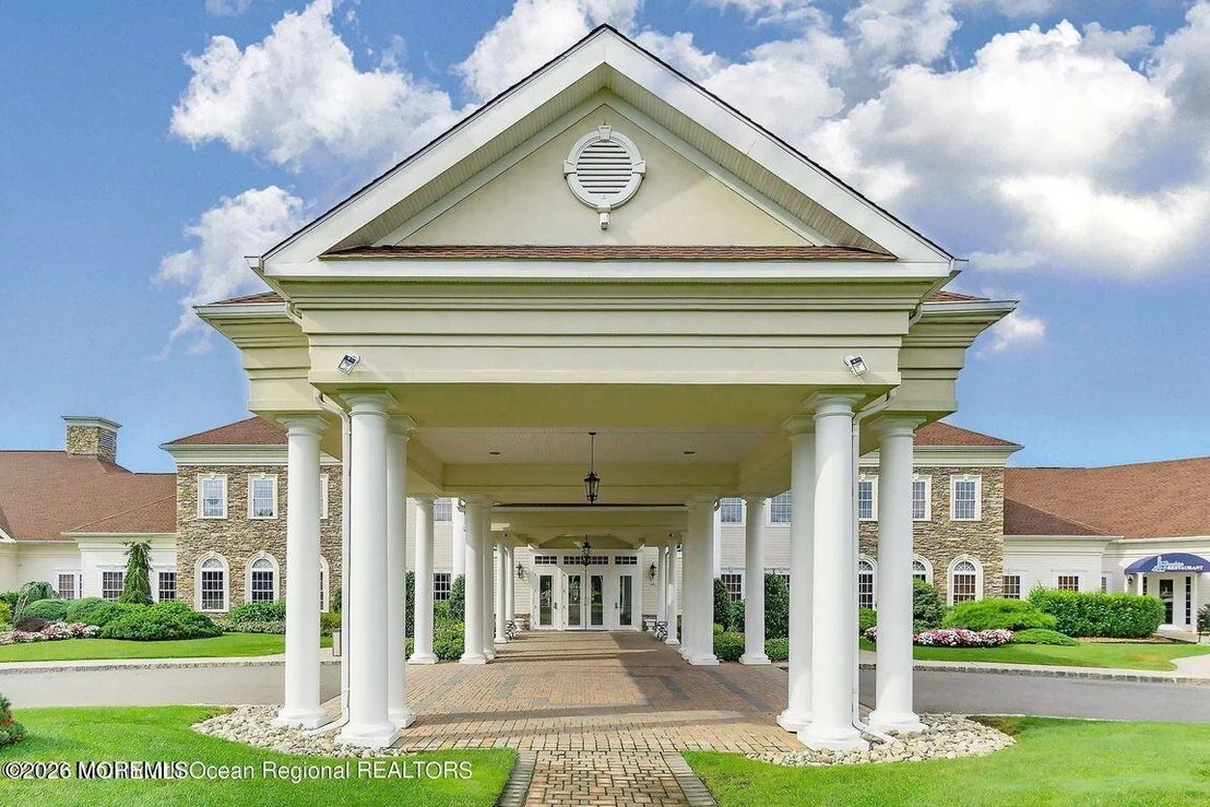 Photo of 35 Spring Lake Boulevard