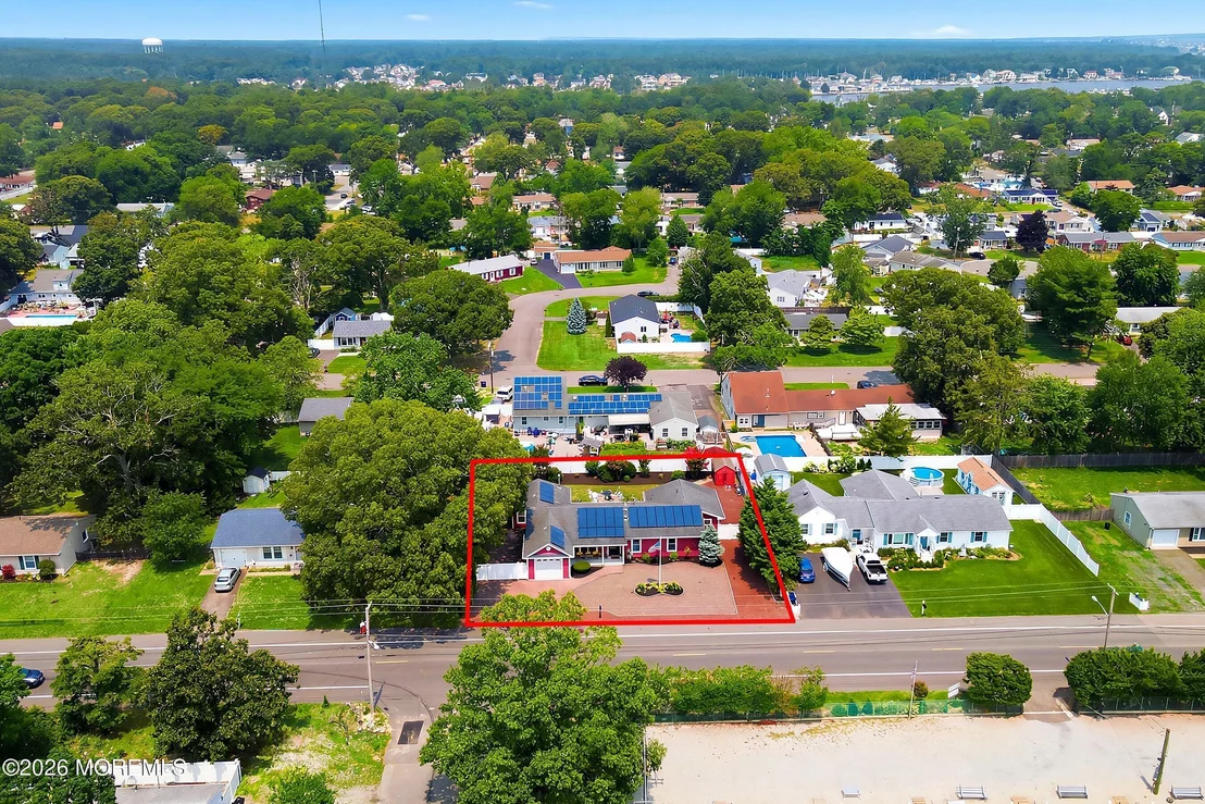 Photo of 406 Laurel Boulevard