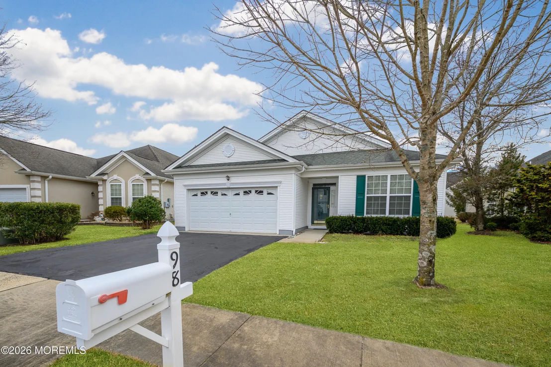 Photo of 98 Stamford Drive