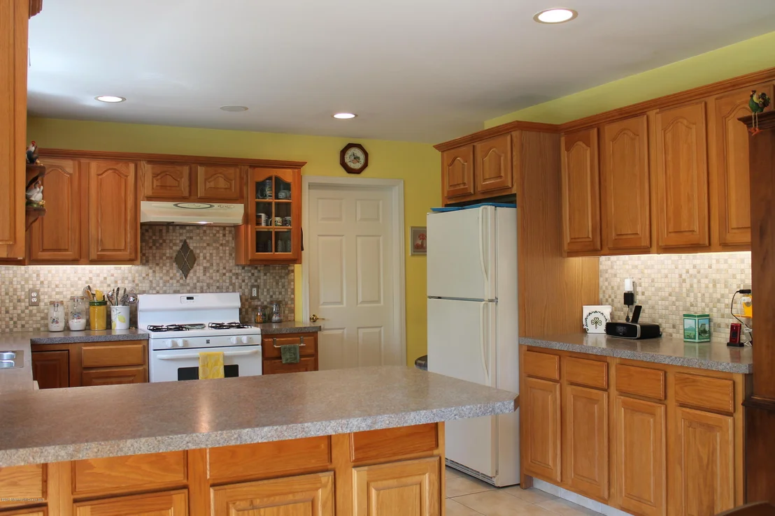 Photo of 647 W Commodore Boulevard