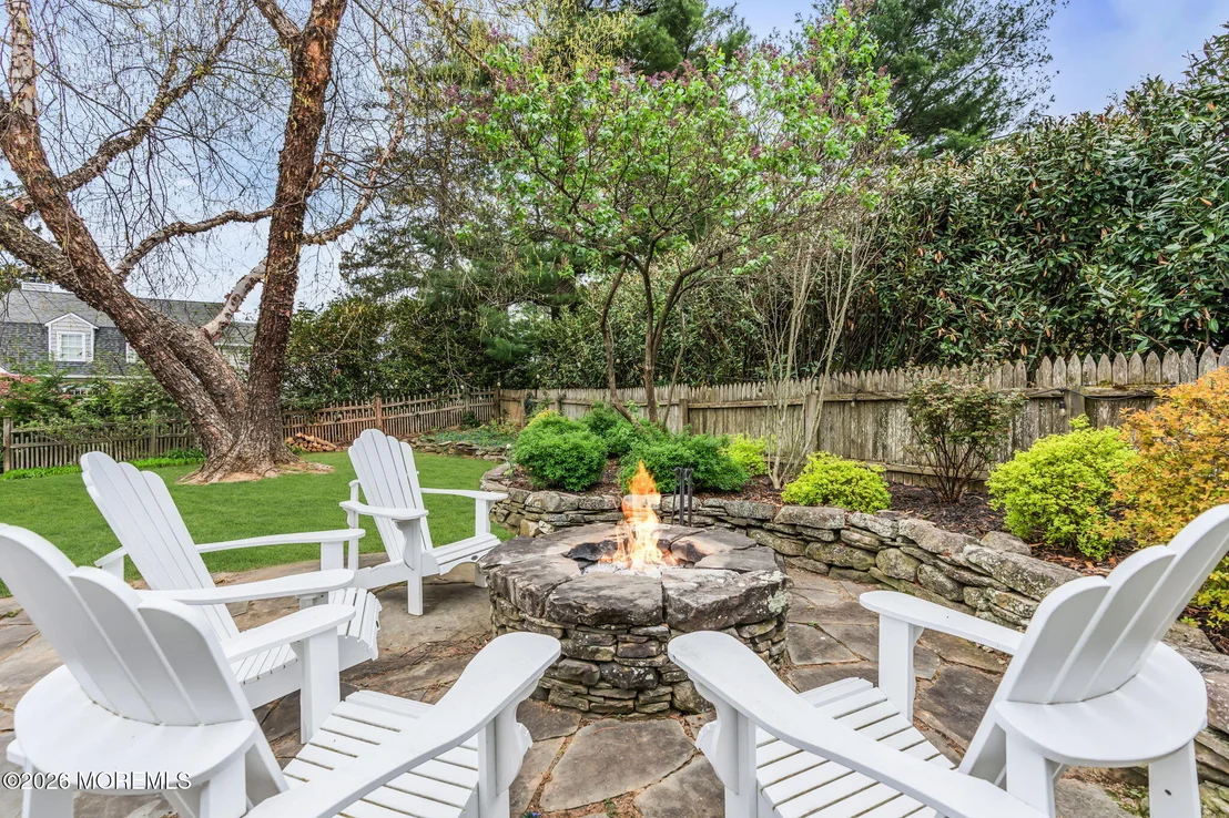 Photo of 9 N Cherry Lane