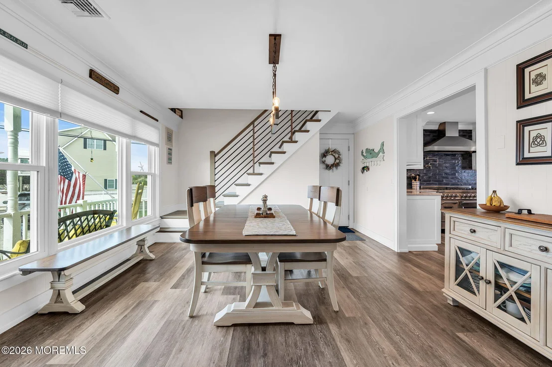 Photo of 237 Bay Shore Drive