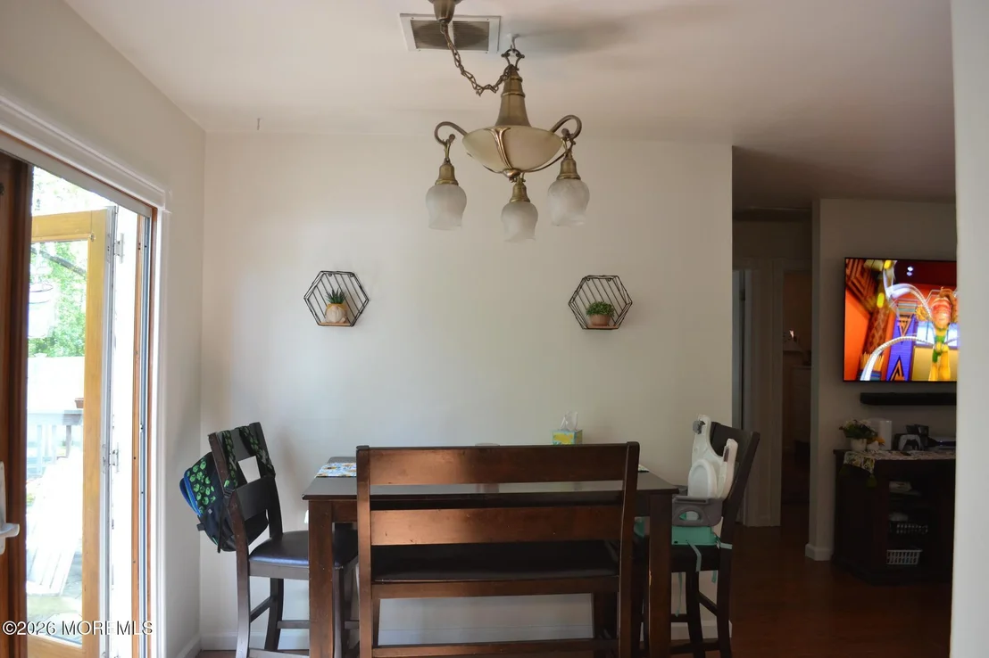 Photo of 31 Chestnut Way Circle