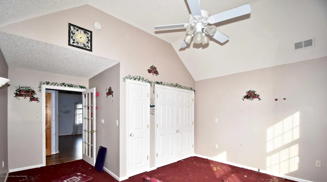 Photo of 1671 Joffre Road