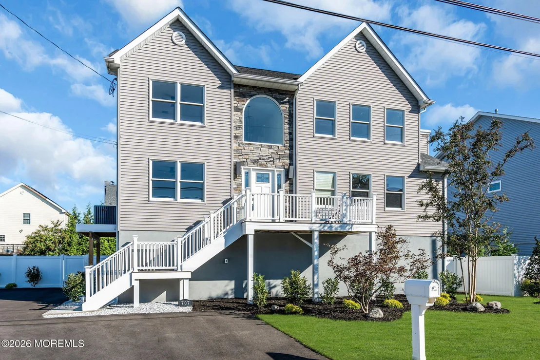 Photo of 707 Prospect Avenue