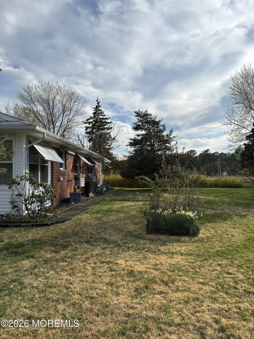 Photo of 608 B Willow Lane