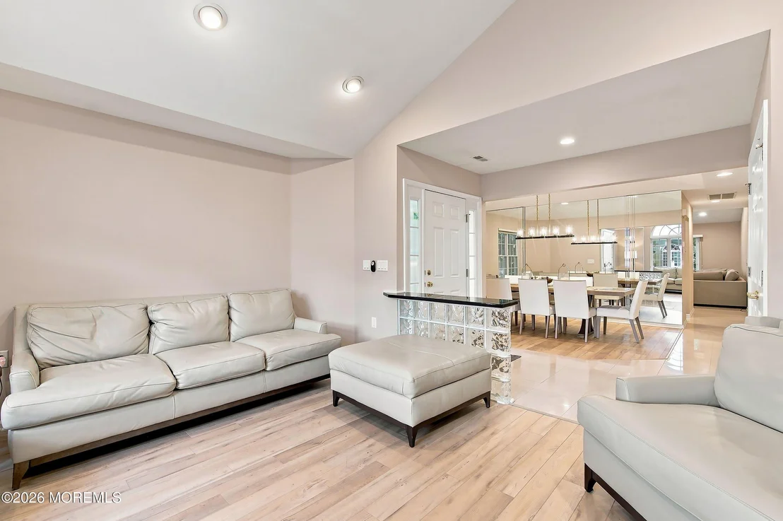 Photo of 64 Merion Lane