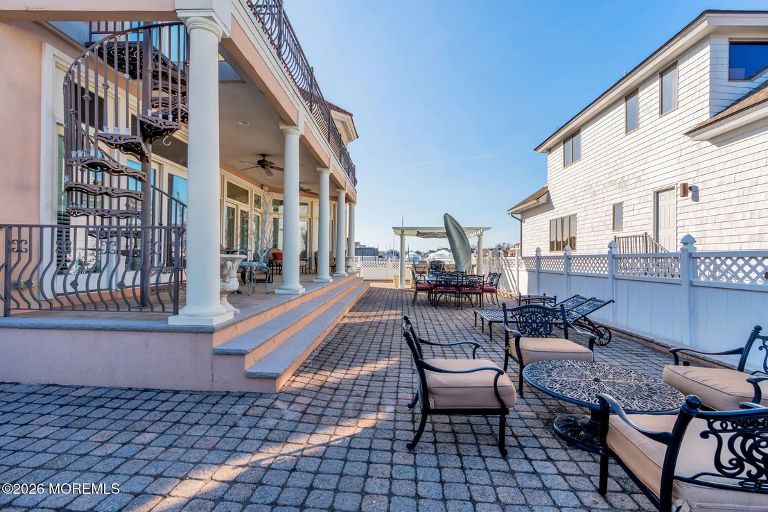 Photo of 342 Aldo Drive