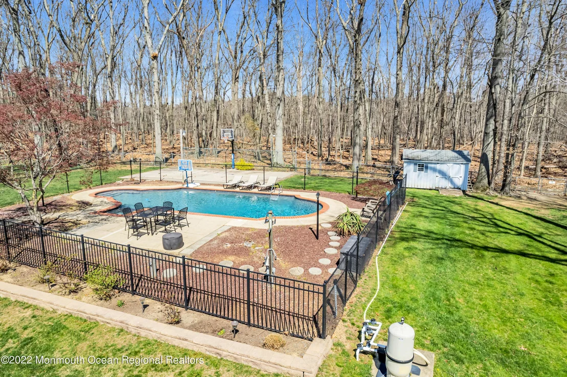 Photo of 7 Algonquin Drive