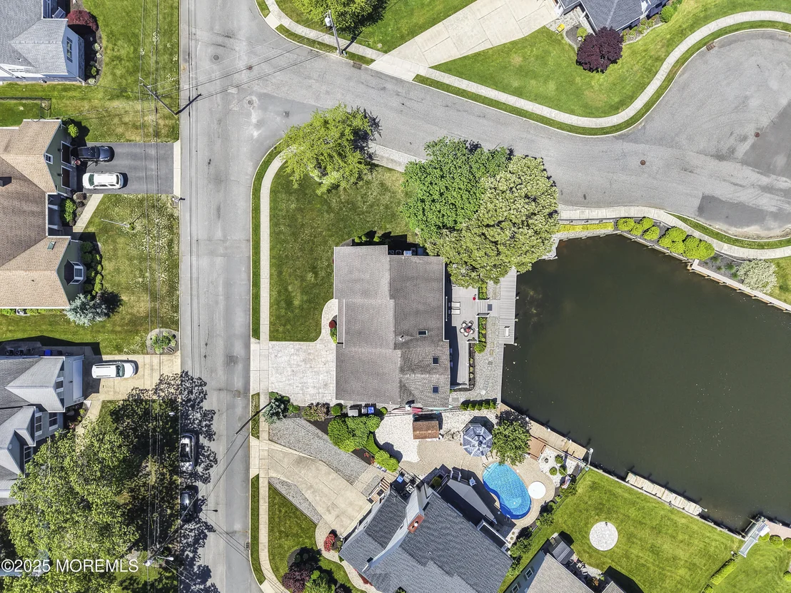 Photo of 560 Midwood Drive