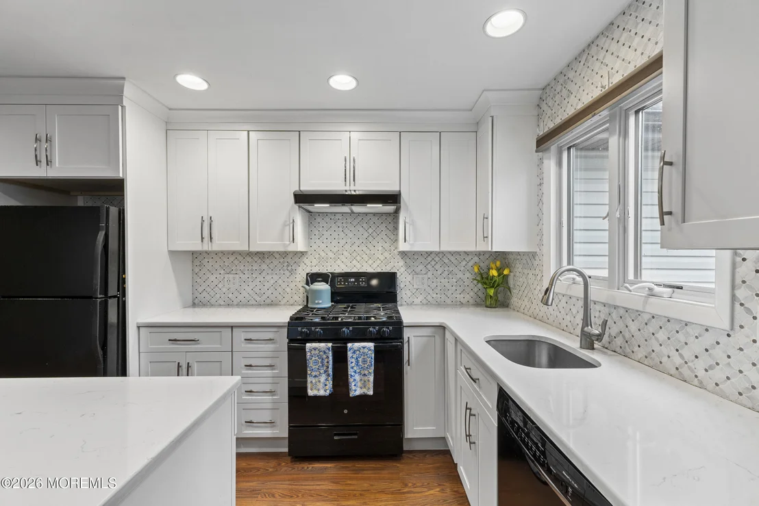 Photo of 164 W 3rd Street