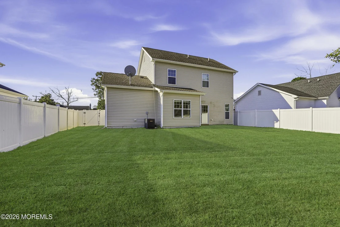 Photo of 17 4th Avenue