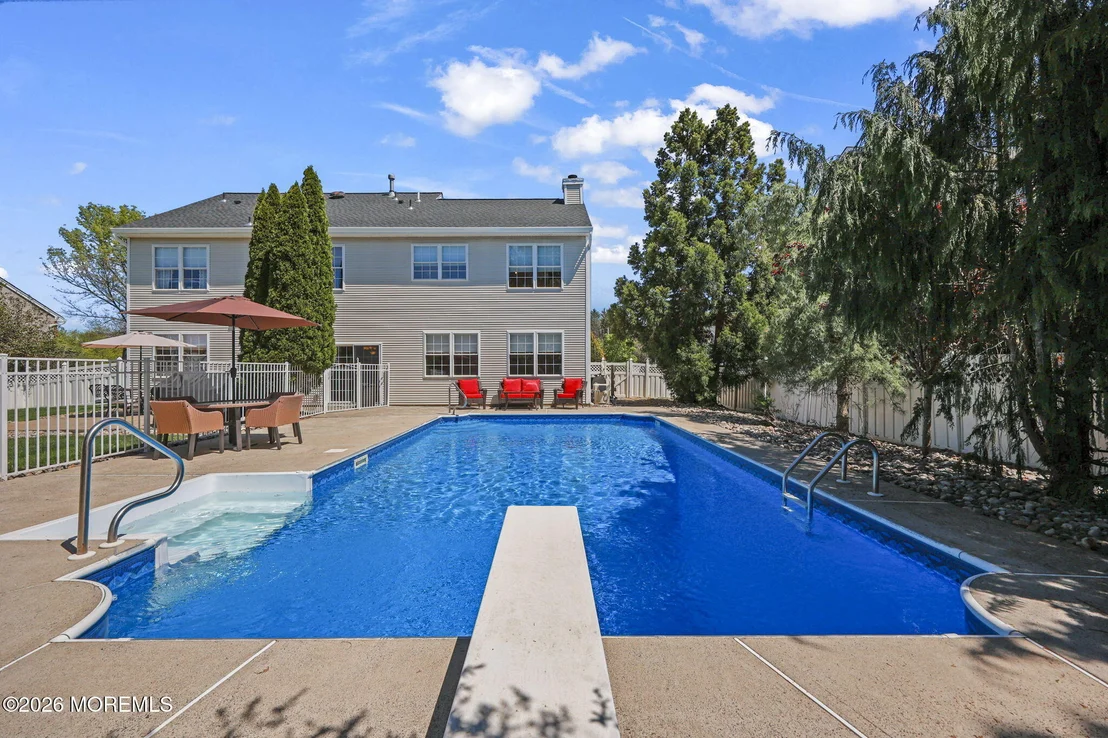 Photo of 389 Fordham Place