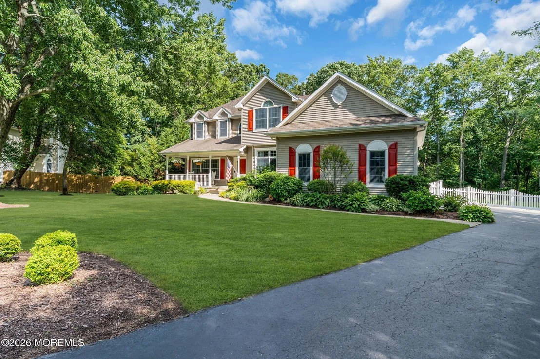 Photo of 2093 Overbrook Drive