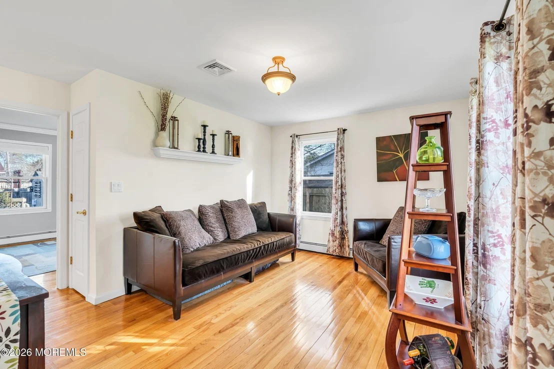 Photo of 475 Admiral Road