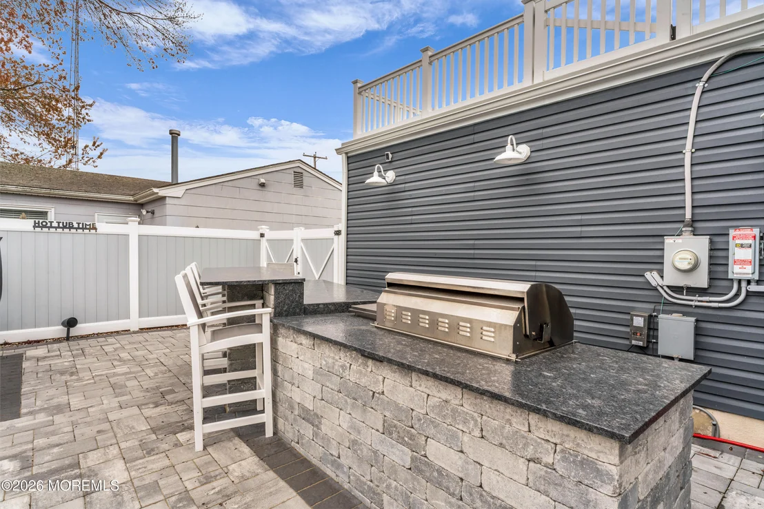 Photo of 933 Montauk Drive