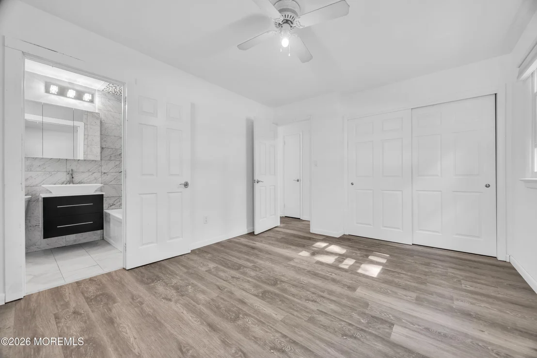 Photo of 416 Oak Tree Road