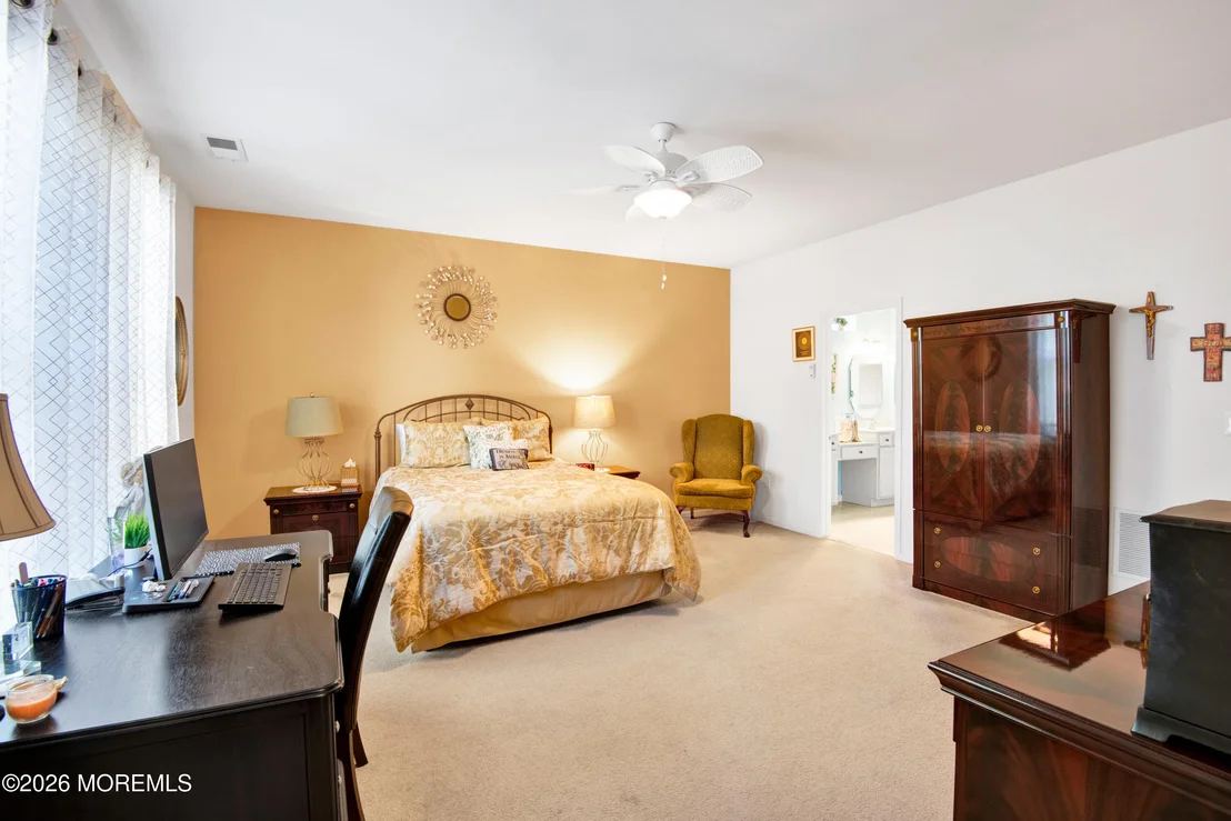 Photo of 31 Heath Lane