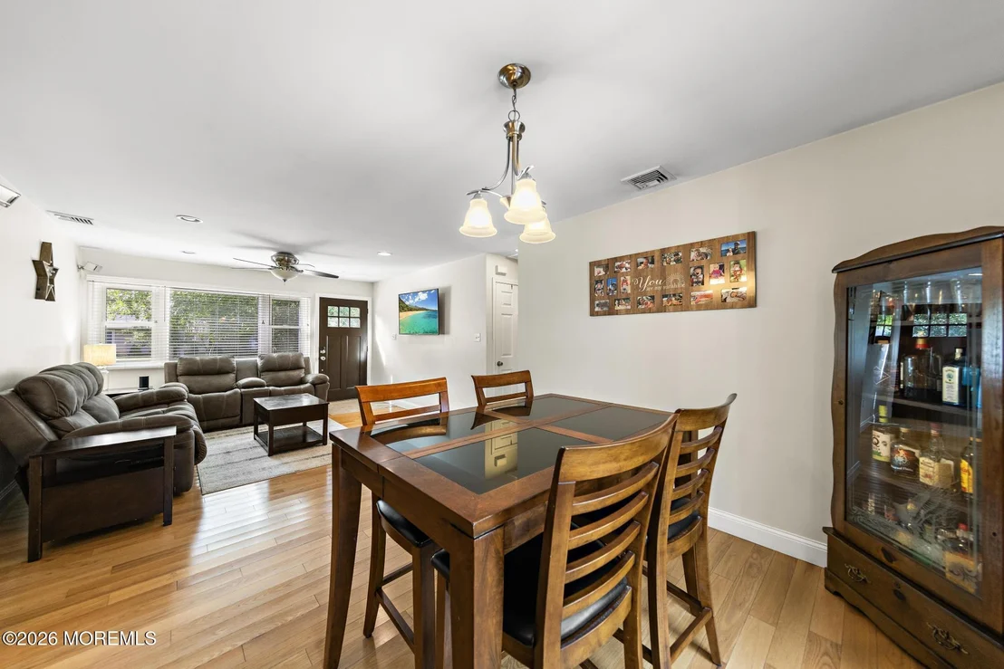 Photo of 211 3rd Avenue