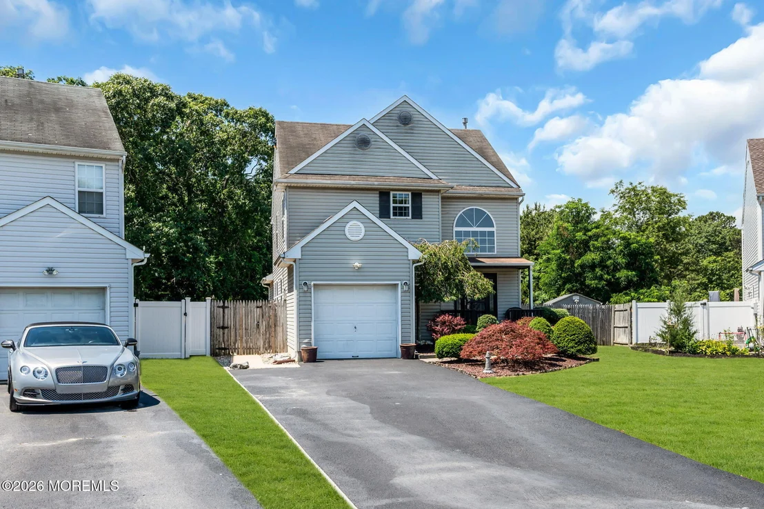 Photo of 124 Atrium Drive