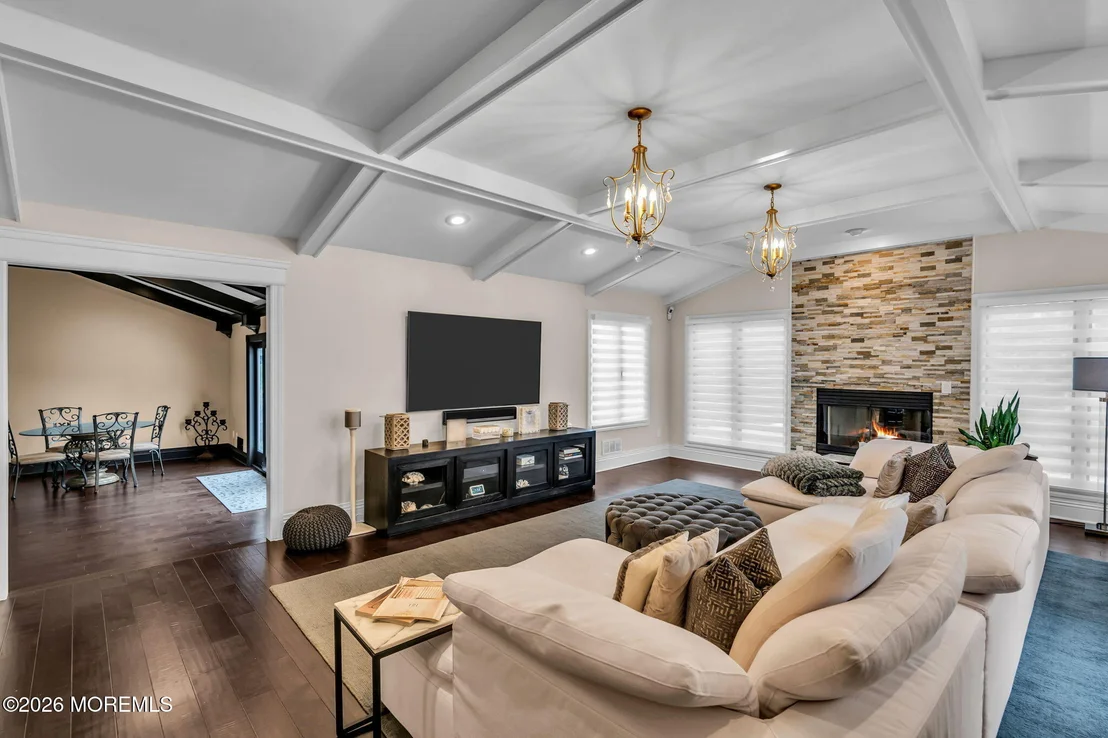 Photo of 12 Meadowview Drive