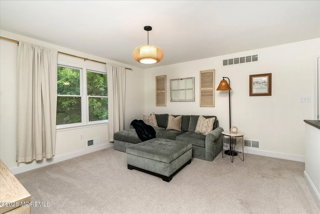 Photo of 134 Schoolhouse Road