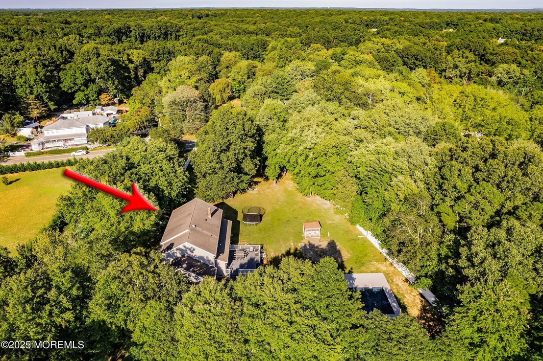 Photo of 657 Rodrigues Lane