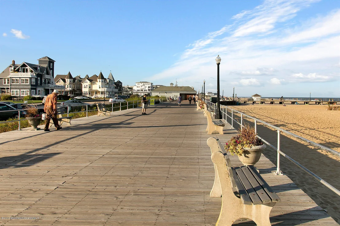 Photo of Unit 3F at 30 Ocean Pathway