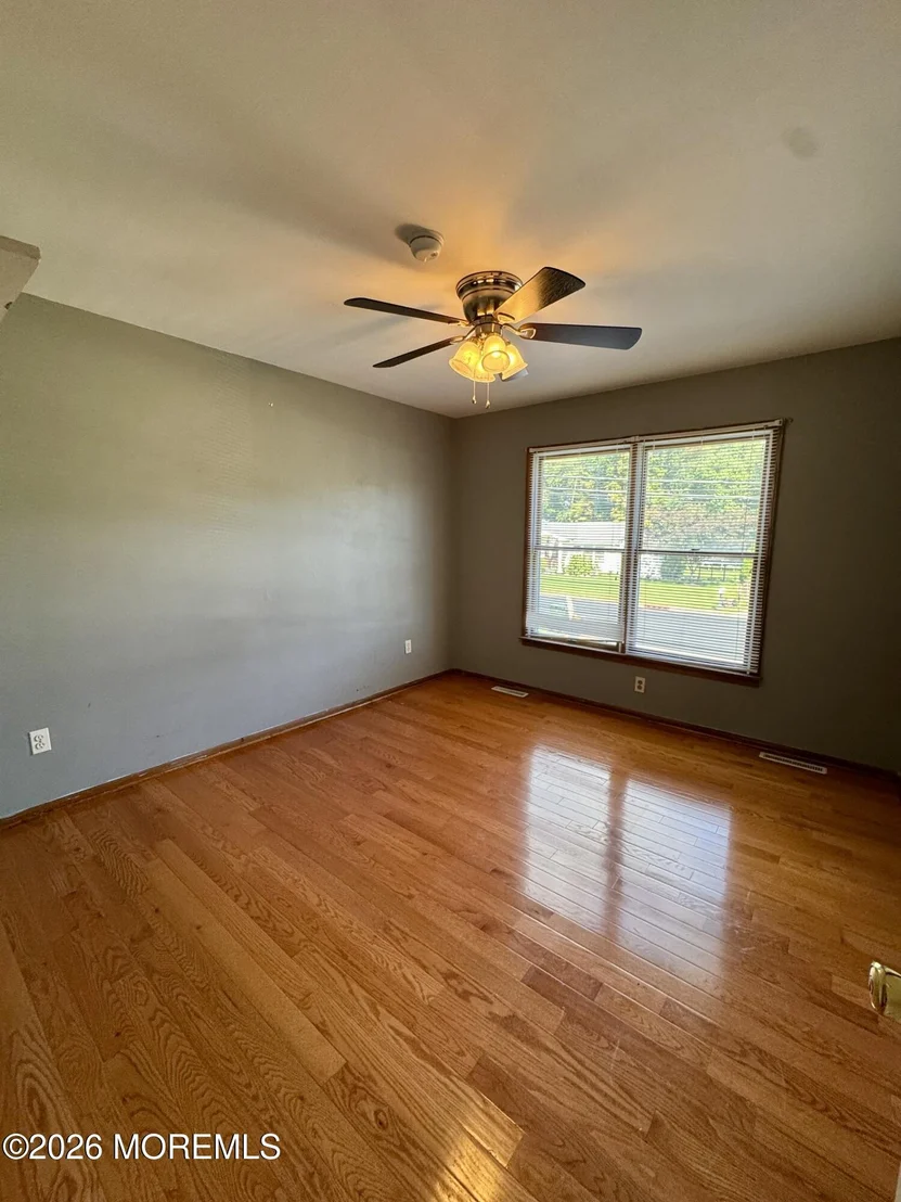 Photo of 21 Sylvan Boulevard