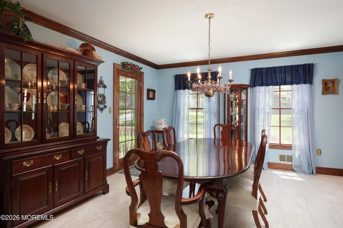 Photo of 1908 Shadowbrook Drive