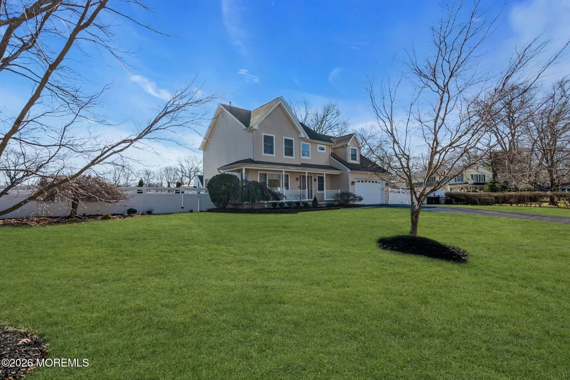 Photo of 15 Eagle Drive