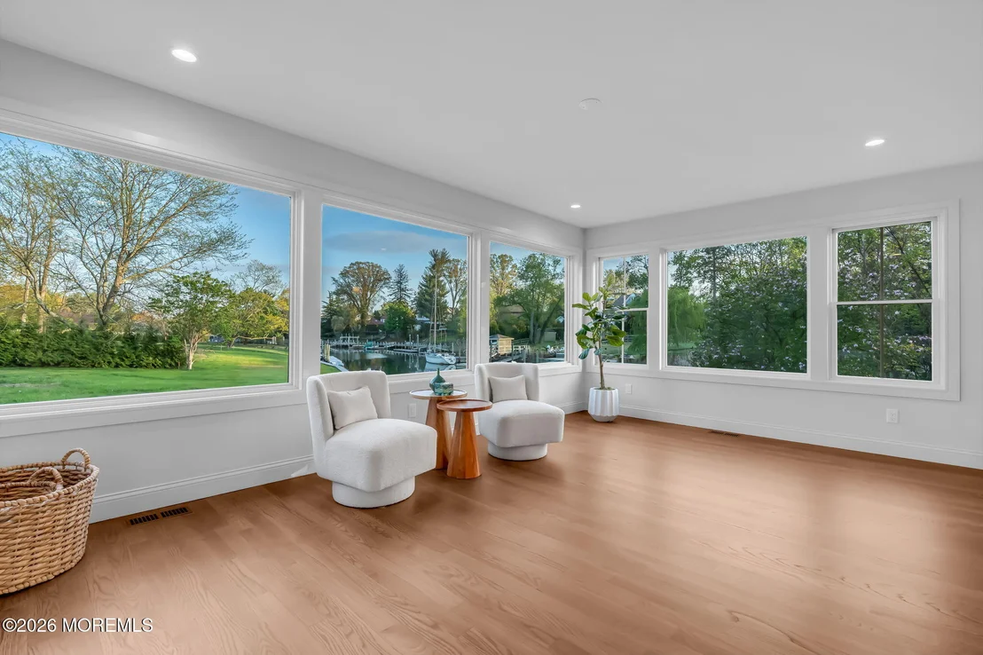 Photo of 181 Rumson Road