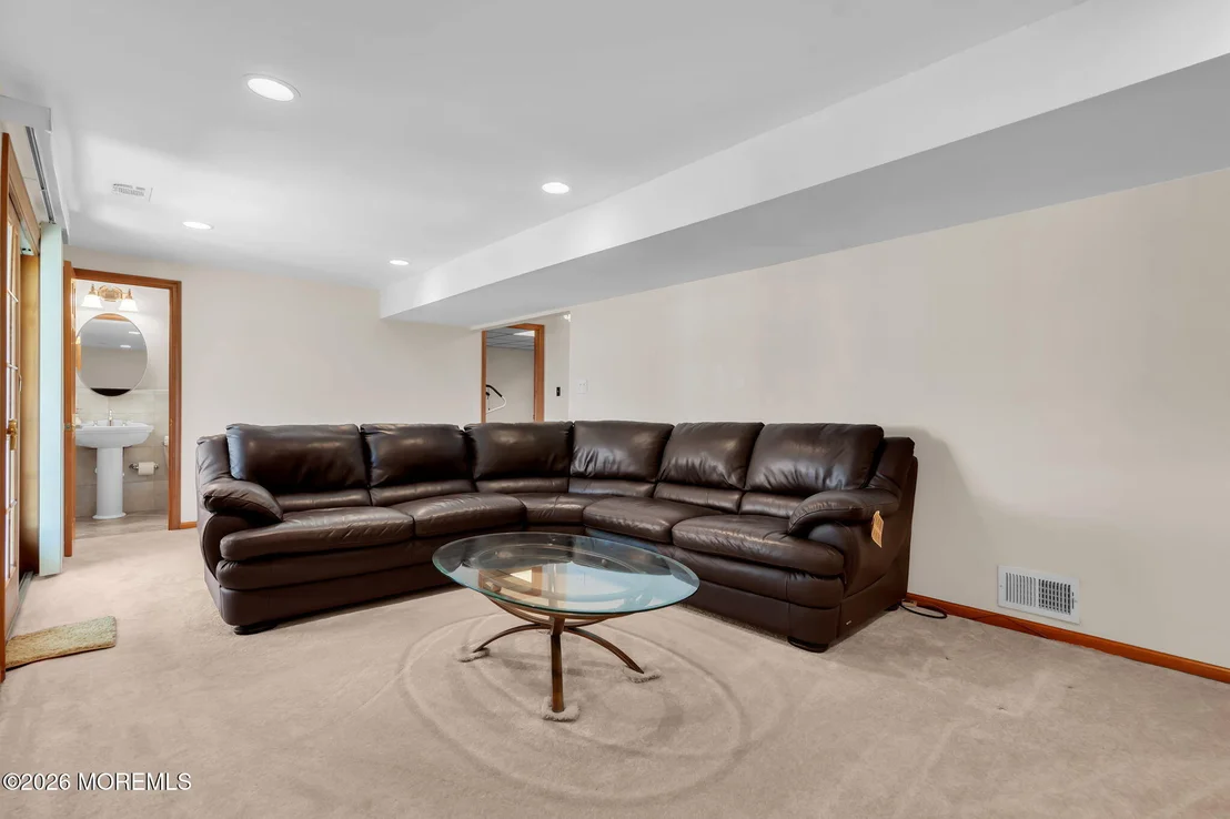 Photo of 52 Cresci Boulevard