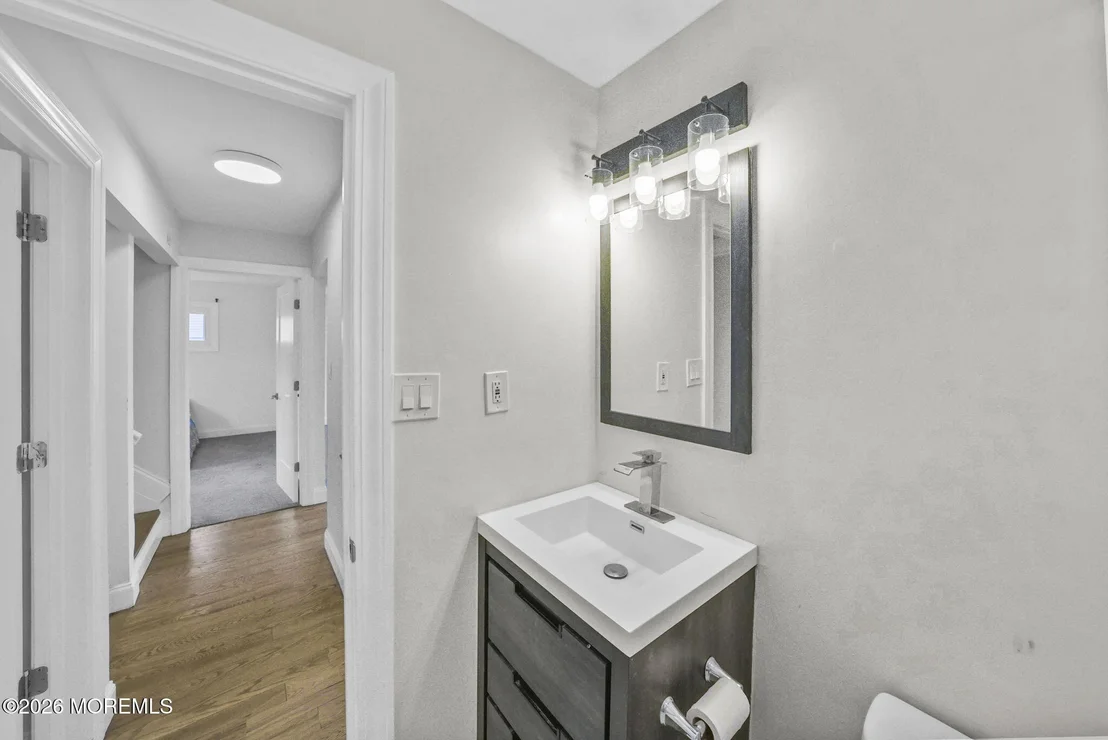 Photo of 105 Roosevelt Drive