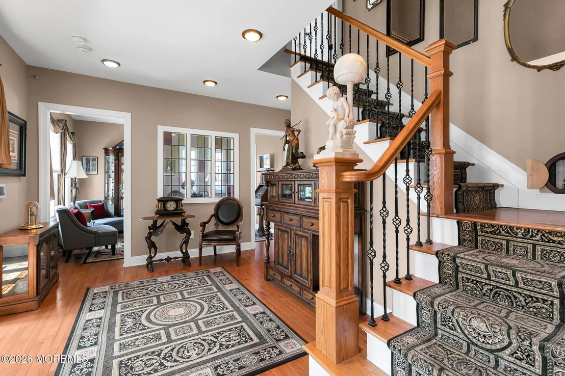 Photo of 204 Pine Place