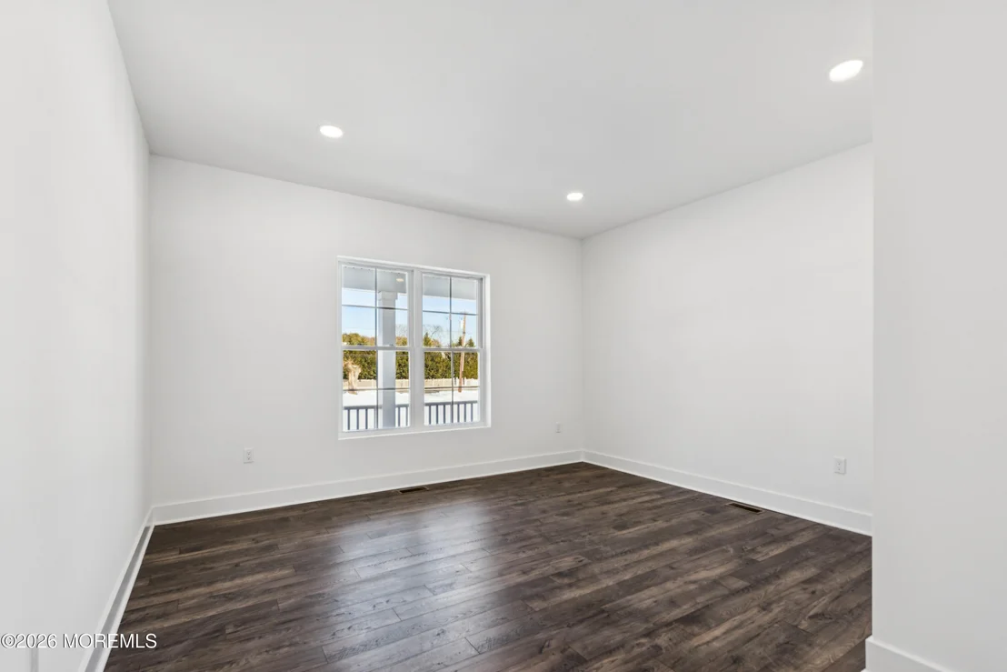 Photo of 140 Locust Avenue