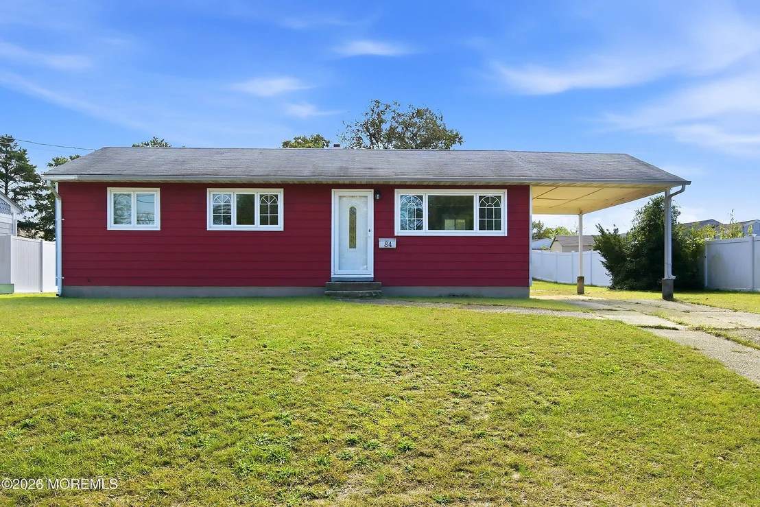 Photo of 84 Lakeland Drive