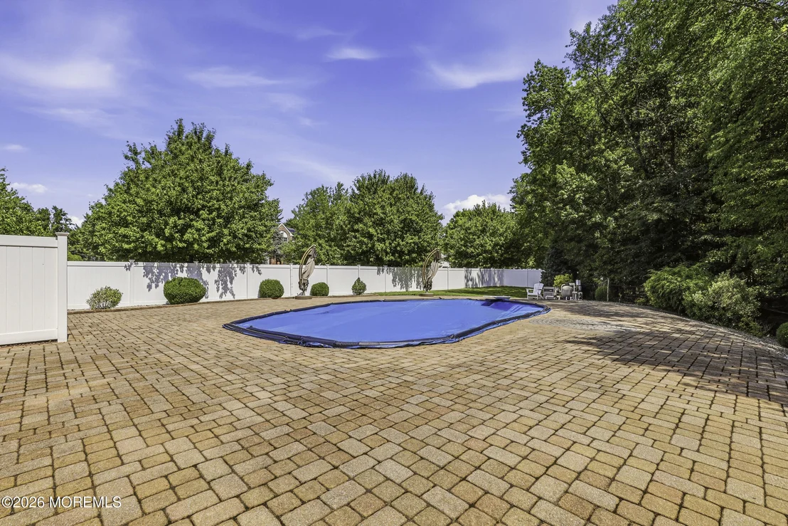 Photo of 339 Murray Drive